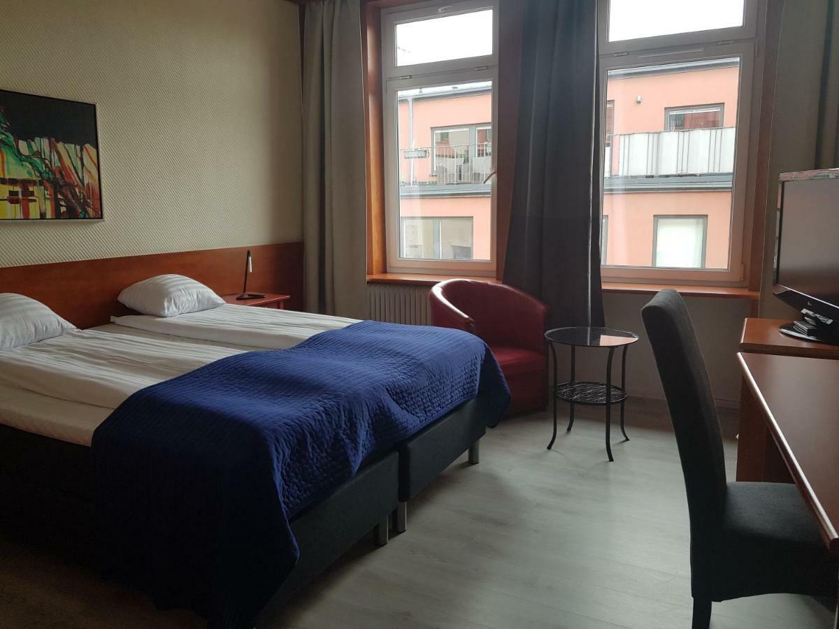 Astoria Hotel 3*