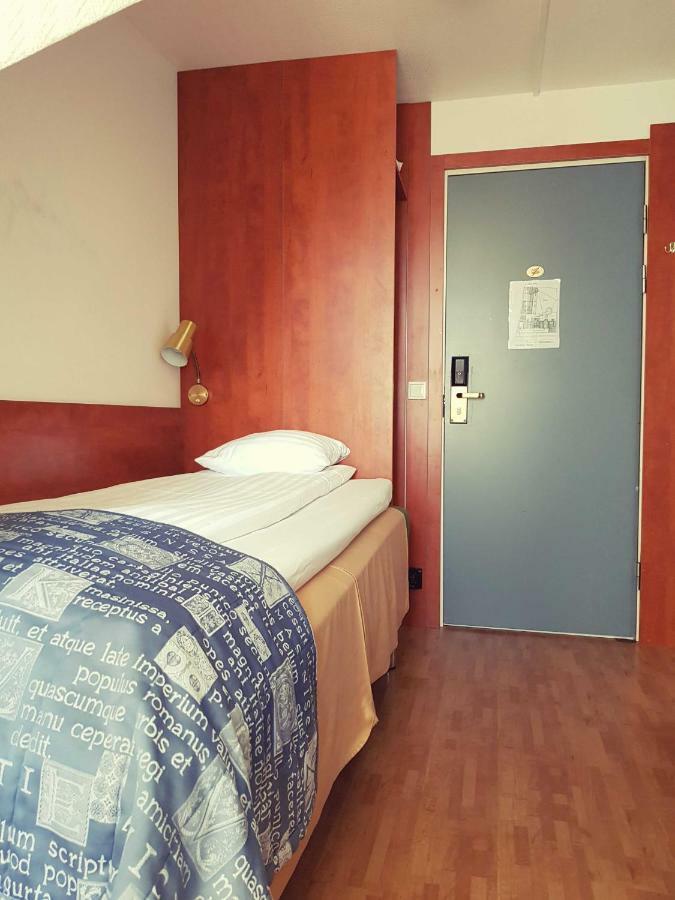 Astoria 3*