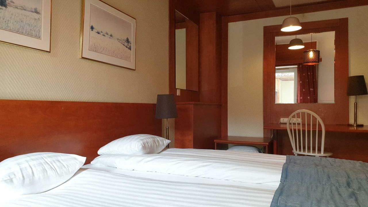 Astoria Hotell 3*